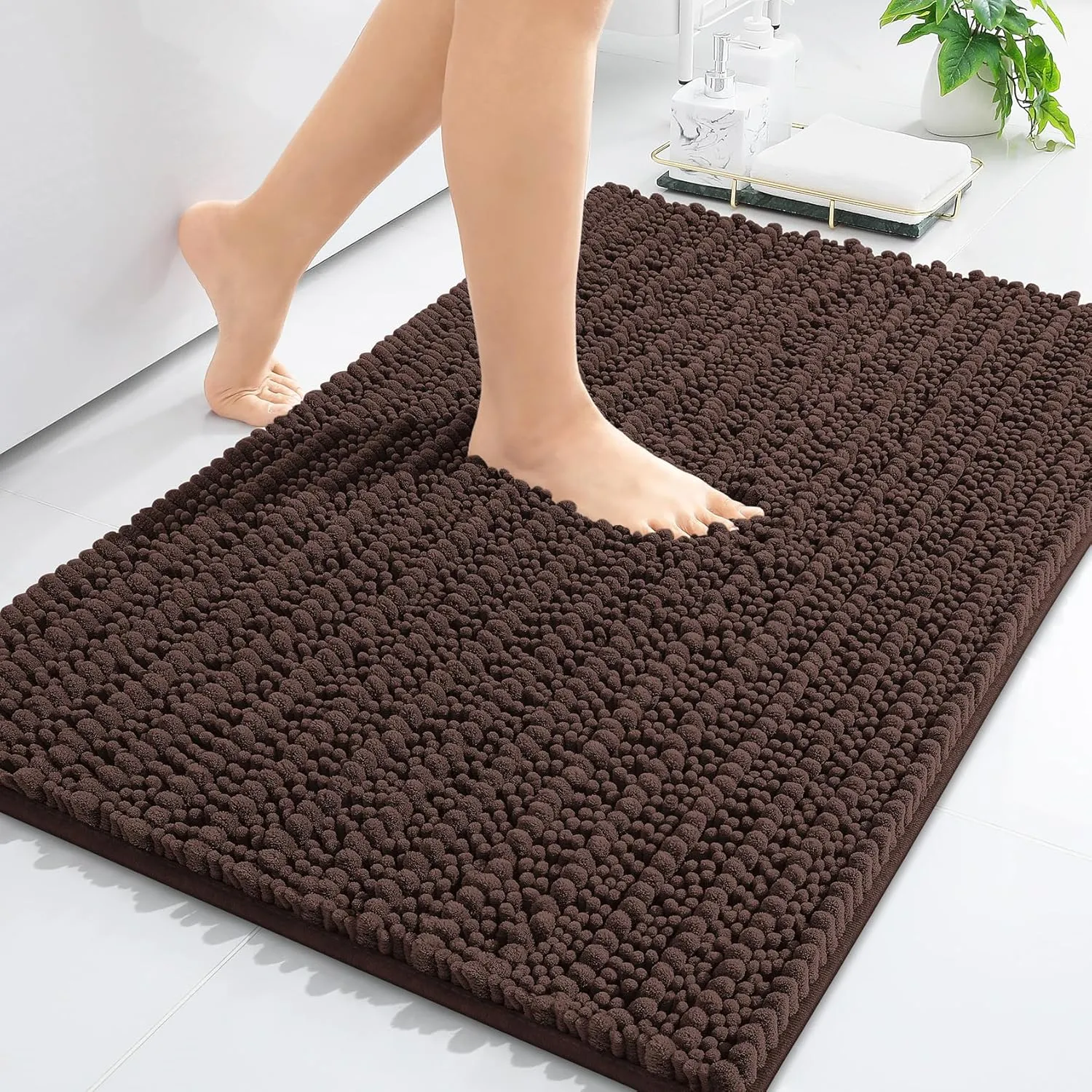 Arotive Luxury Chenille Bathroom Rug Mat, Extra Soft Thick Absorbent Shaggy Bath Rugs, Non-Slip Machine Wash Dry, Plush Bath Mats for Bathroom, Shower and Tub, 30x17, Brown