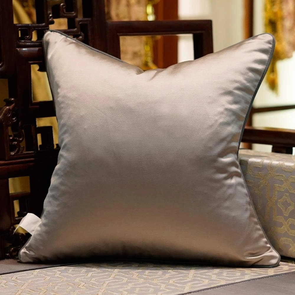 Avigers 24 x 24 Inches Chinese Style Grey Chain Cushion Cases Luxury Throw Pillow Covers Decorative Pillows for Couch Living Room Bedroom Car 60 x 60cm