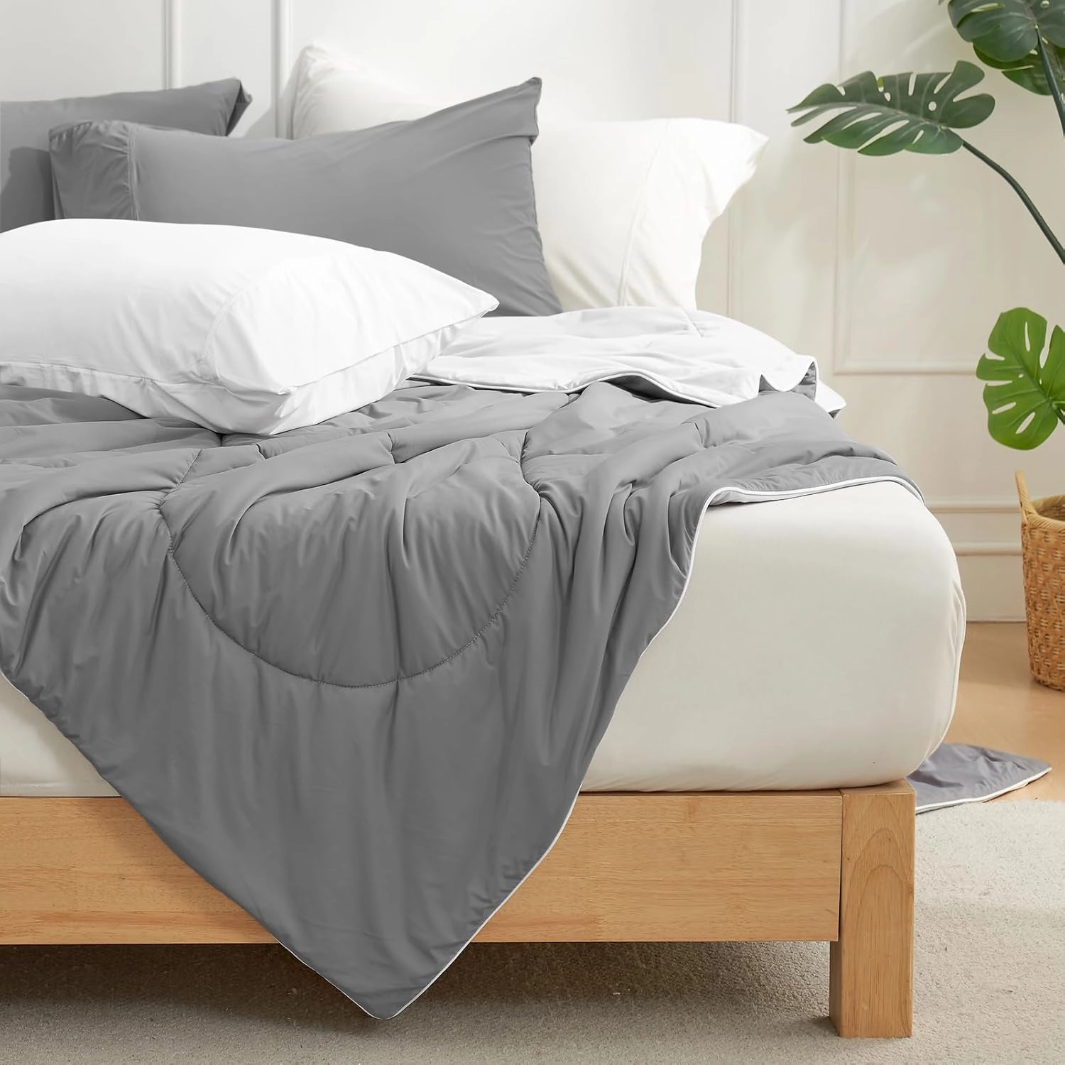 Cozy Bliss Cooling Comforter King Size, Cooling Blankets for Hot Sleepers and Night Sweats,Dark Light Gray Summer Comforter for King Size Bed, Breathable Soft Lightweight Silk Smooth