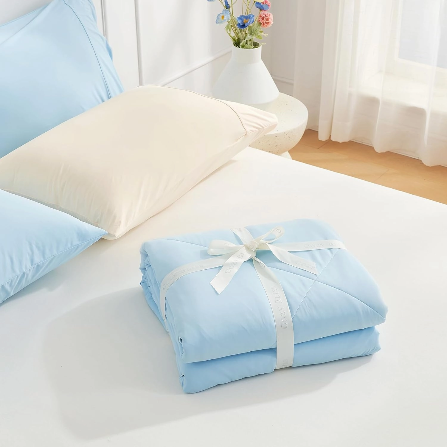 Cozy Bliss Cooling Comforter Queen Size, Cooling Blankets for Hot Sleepers and Night Sweats, Sky Blue Summer Comforter for Queen Size Bed, Breathable Soft Lightweight Silk Smooth
