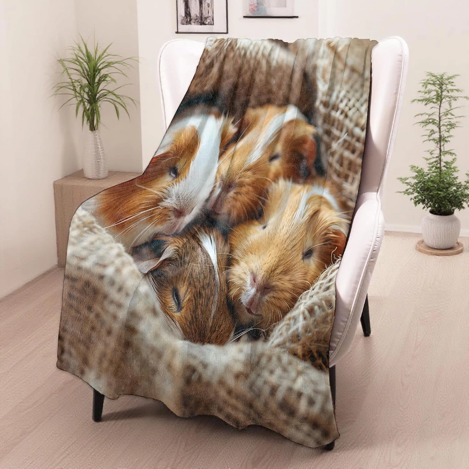 Guinea Pig Gifts, Guinea Pig Family Blanket for Adults Women Kids, 40x50 in, Cozy Fuzzy Warm Soft Throw Blankets for Bedroom, Camping, Couch, Decor