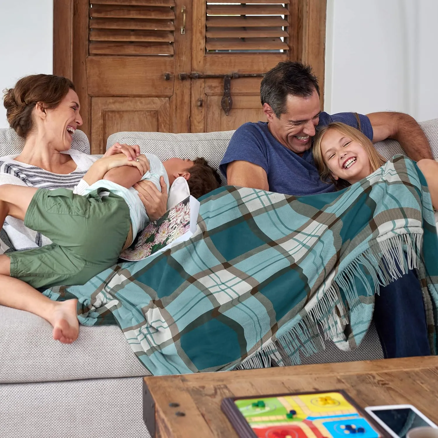 Lavish Home Bristol Plaid Soft Blanket-Oversized, Luxuriously Fluffy, Vintage-Look and Cashmere-Like Woven Acrylic-Breathable and Stylish Throws