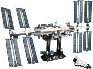 LEGO Ideas International Space Station 21321 Building Kit, Adult Set for Display, Makes a Great Birthday Present (864 Pieces)