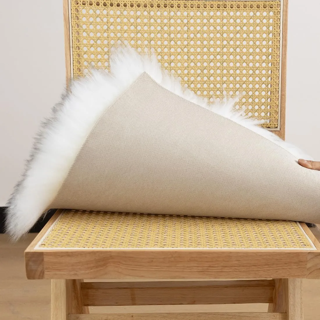 LLB Sheepskin Chair Cushion Non-Slip Back Square Genuine Fur Chair Cover Silky Natural Wool Seat Cushion Pad Soft Area Rugs Carpet for Home Office Restaurant Chair 18x18 Inch (Pack of 1), Grey Tip