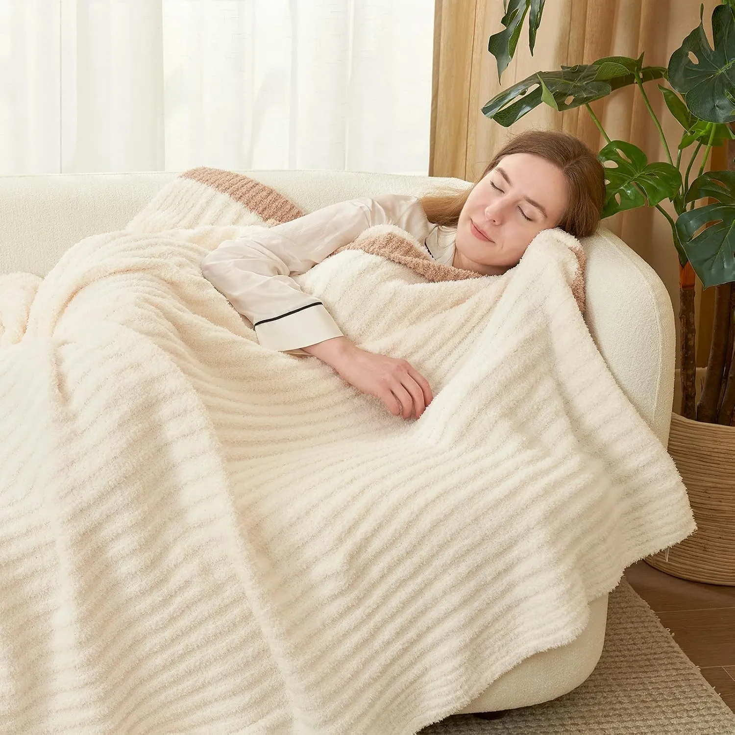 Snuggle Sac Soft Ribbed Throw Blanket for Couch, Luxurious Fluffy Cozy Knit Throws for All Season, Reversible Warm Microfiber Blankets for Couch, Sofa, Travel, Cream, 50x60 inches
