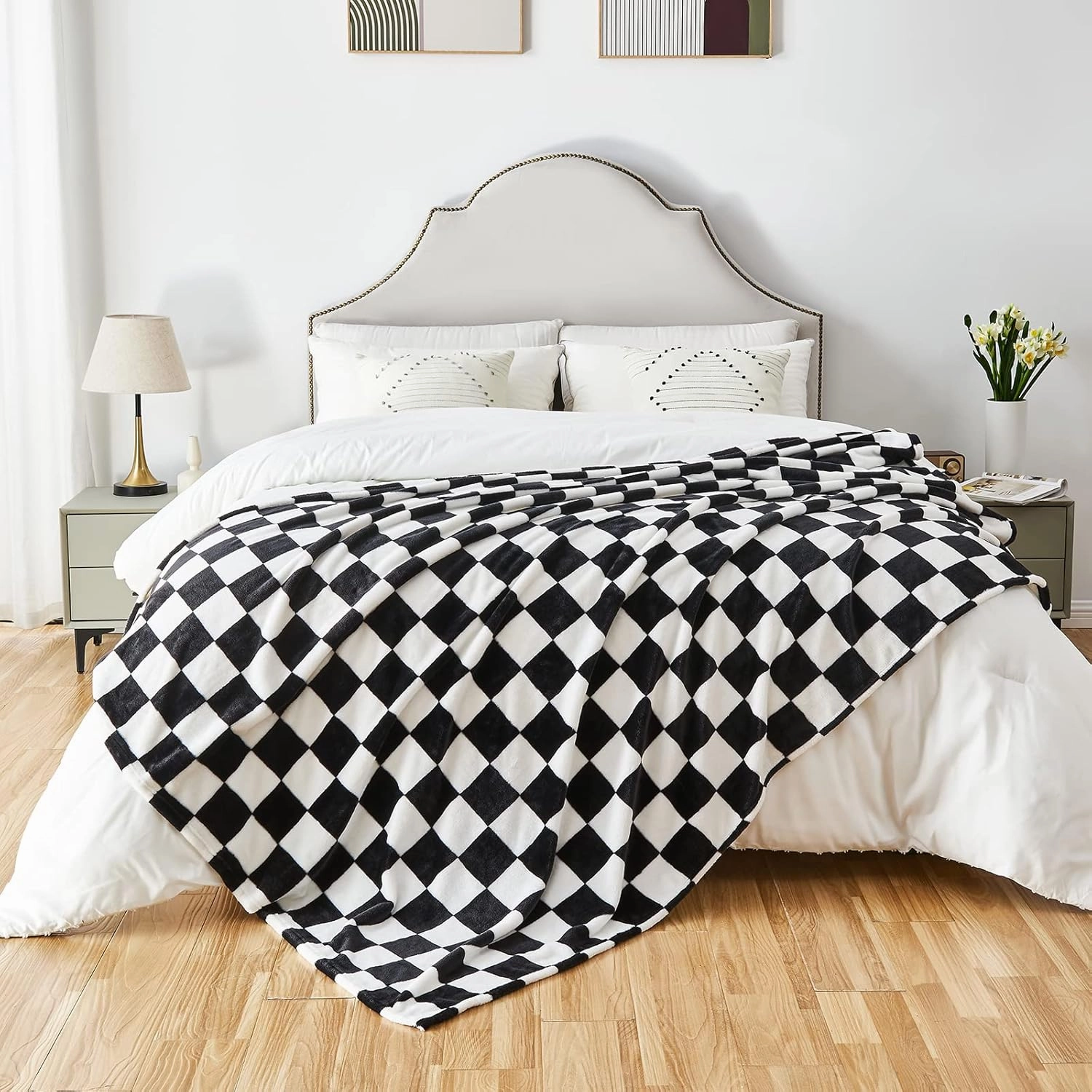 SOCHOW Checkered Flannel Throw Blanket, Soft Cozy Checkerboard Grid Pattern Fleece Blanket for Couch Bed Sofa, Black 50 x 60 Inches