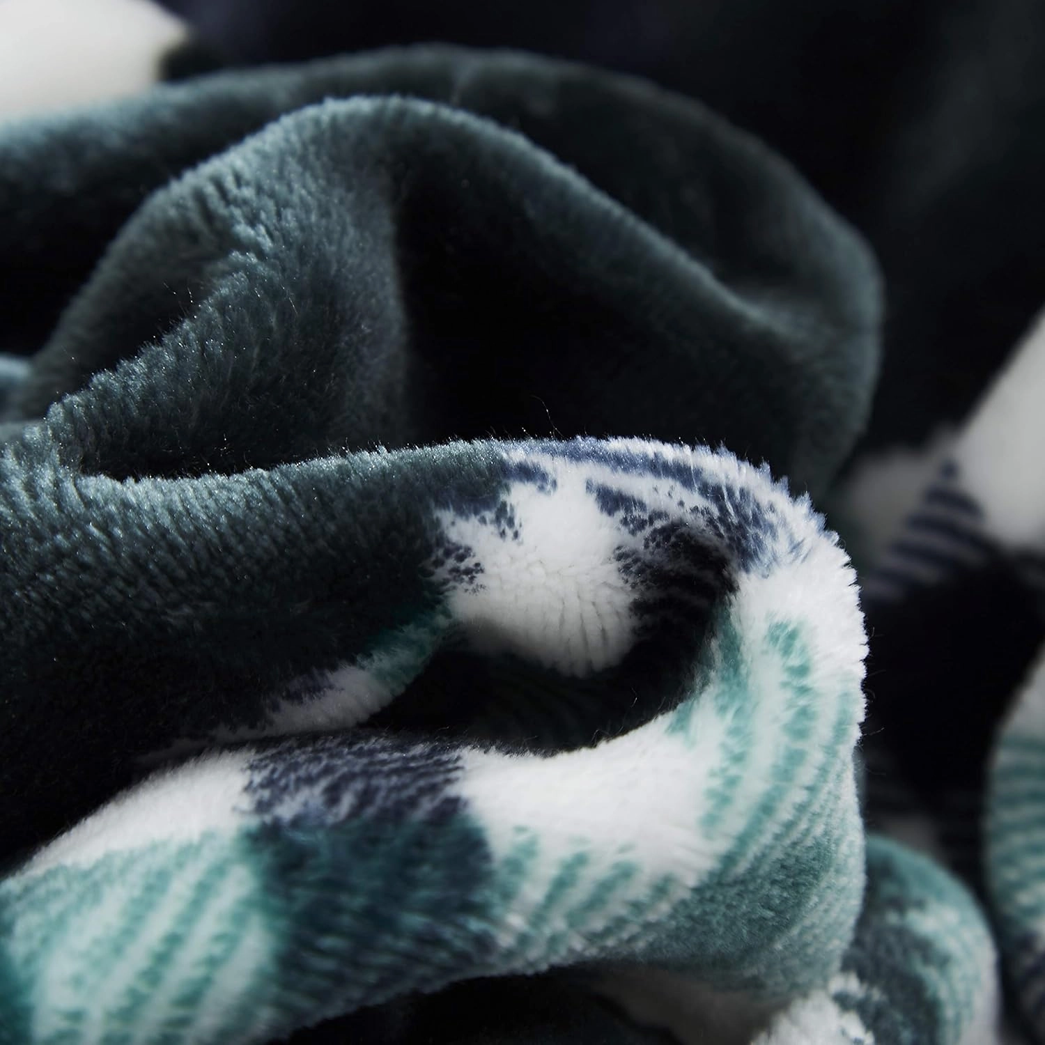 Tache Forest Green Farmhouse Super Soft Micro Fleece Plaid Patchwork Plush Lightweight Dual-Sided Decorative Couch, Sofa, Travel, Lap, Bed Throw Blanket, 90x90, Full/Queen Size