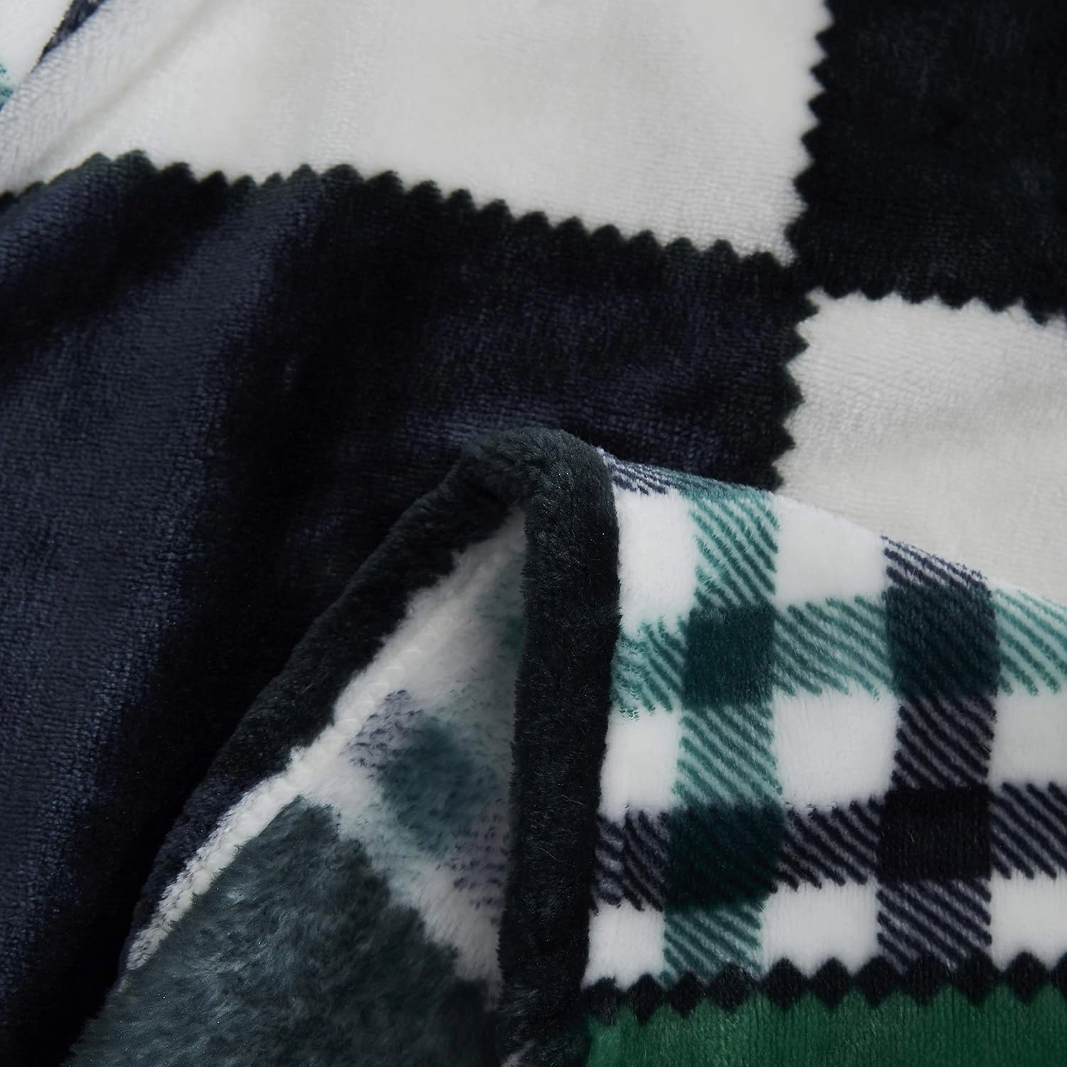 Tache Forest Green Farmhouse Super Soft Micro Fleece Plaid Patchwork Plush Lightweight Dual-Sided Decorative Couch, Sofa, Travel, Lap, Bed Throw Blanket, 90x90, Full/Queen Size