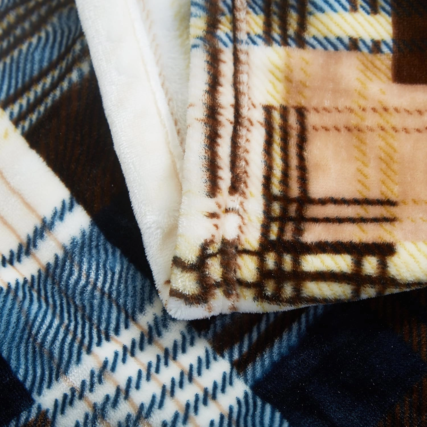 Tache Winter Cabin Blue Tan Farmhouse Super Soft Micro Fleece Tartan Plaid Plush Lightweight Dual-Sided Decorative Couch, Sofa, Travel, Lap, Bed Throw Blanket (63x90)